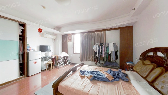 蓝天碧水新世界二手房实景图