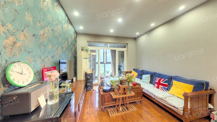 巨东青春华庭二手房实景图