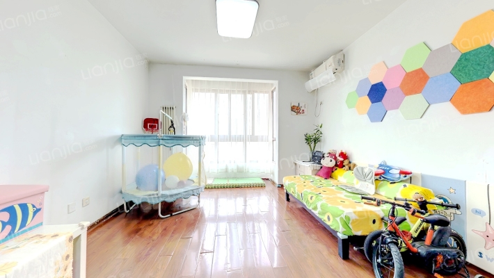 加州水郡三期二手房实景图