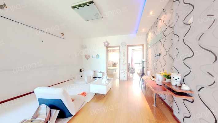 卧龙花园二区二手房实景图