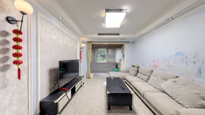 保利香槟花园B区二手房实景图