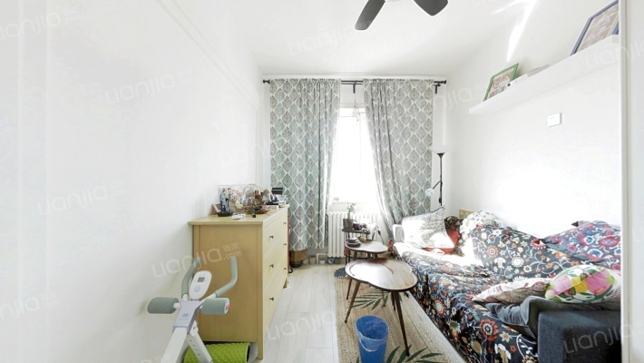 鸿盛春天二手房实景图