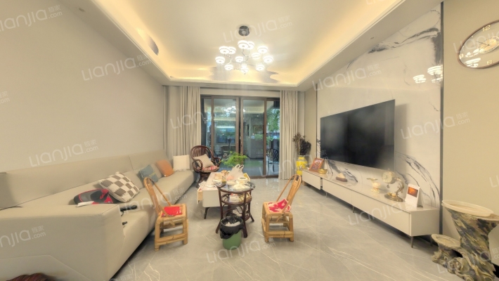 荣融雍泽公馆二手房实景图