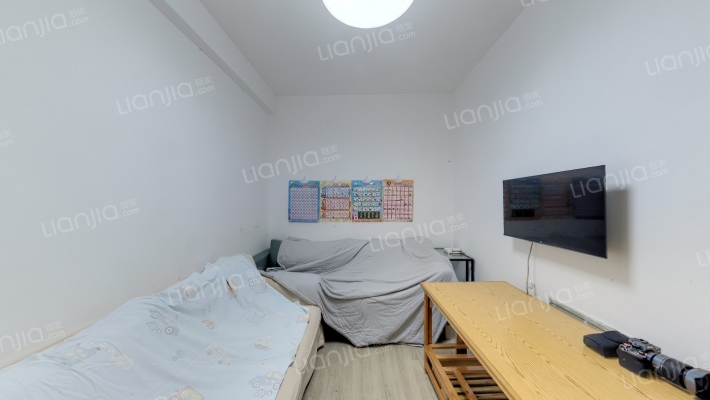 依水园一期二手房实景图