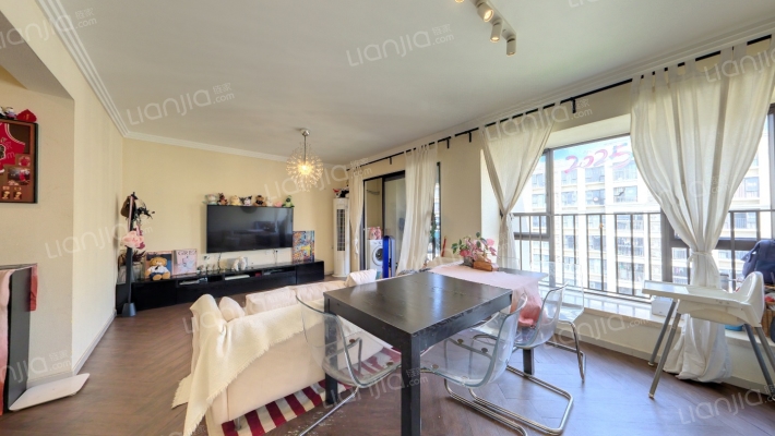 雅居乐万科热橙二手房实景图