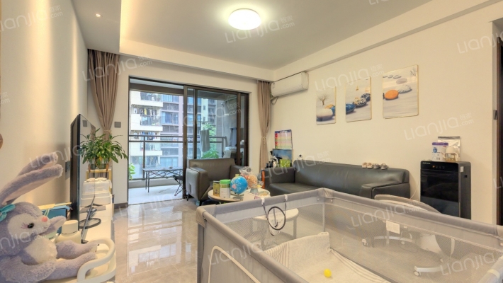 万科中天金域世家二期二手房实景图