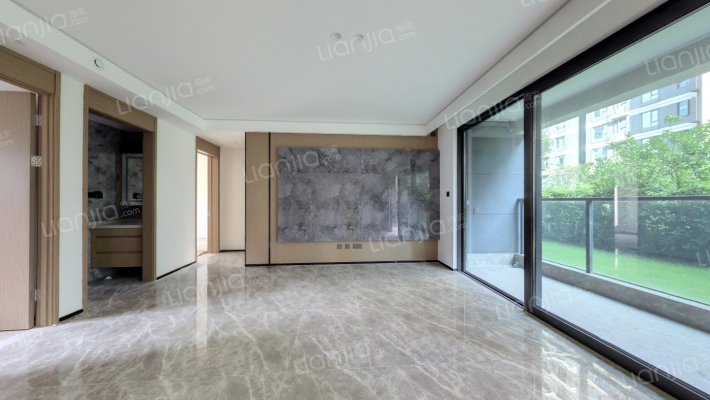 旭辉中心二手房实景图