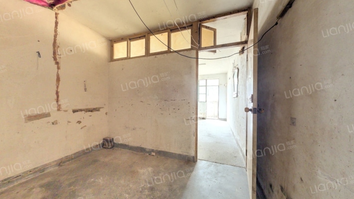 吉浦路615弄二手房实景图