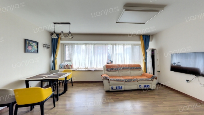 万科城市之光A区二手房实景图