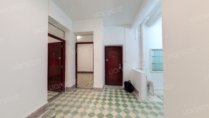 美专校街二手房实景图