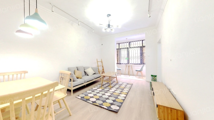 吉祥街14号二手房实景图