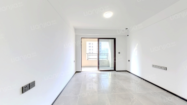 美的君兰半岛A2地块二手房实景图