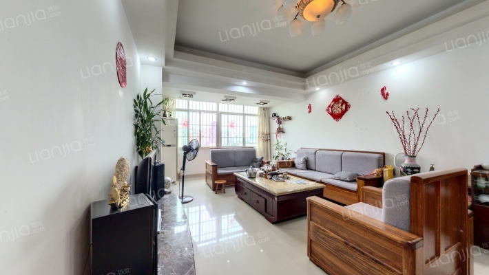 东怡新苑二手房实景图