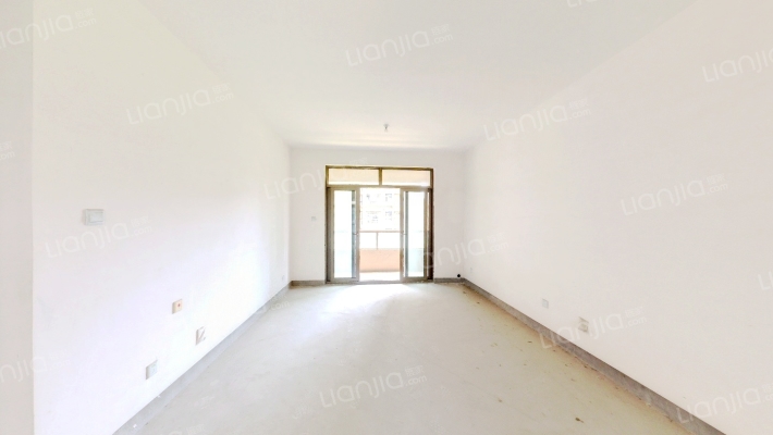 太湖国际二街区星辉塞纳二手房实景图