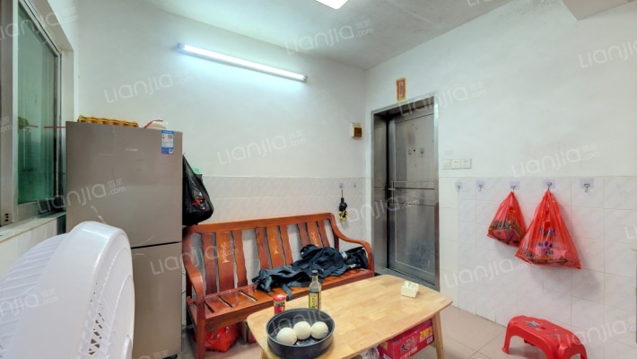 麦迪新村二手房实景图