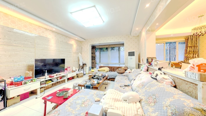 城市高度二手房实景图