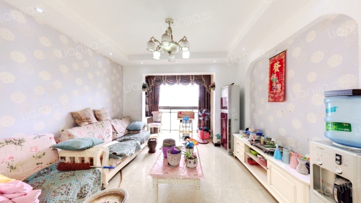 和泓四季C区二手房实景图