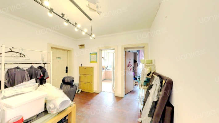 莲花公寓(闵行)二手房实景图