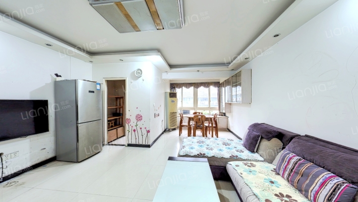 铂蓝地二手房实景图