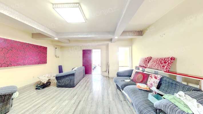 米兰公寓二手房实景图