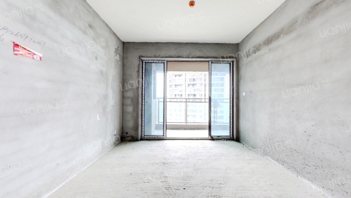 绿地公园里A组团二手房实景图