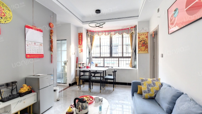 新景花苑二手房实景图