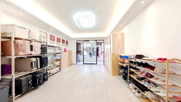 德盈龙华国际广场二手房实景图