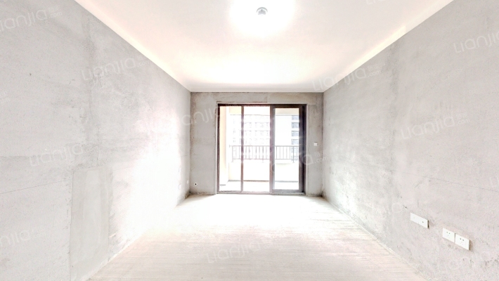 和昌优地二手房实景图