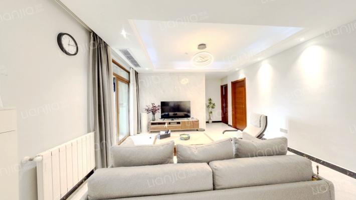 武汉国博新城二期碧园居二手房实景图