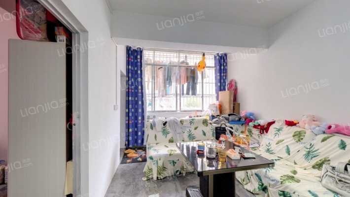 中曹巷11号二手房实景图