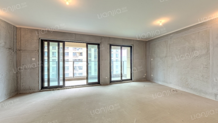 保利天和二手房实景图