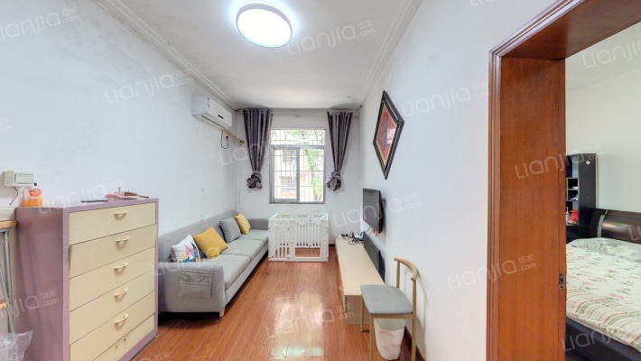 化工医药设计院宿舍二手房实景图