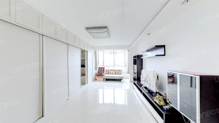 香槟蓝湾二手房实景图