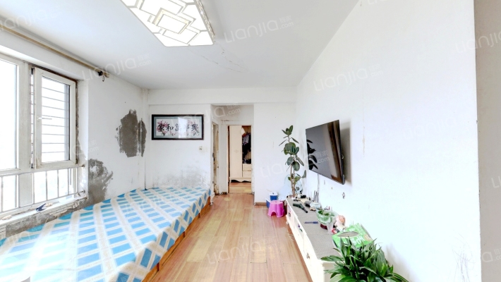 鹏辉新天居三期二手房实景图