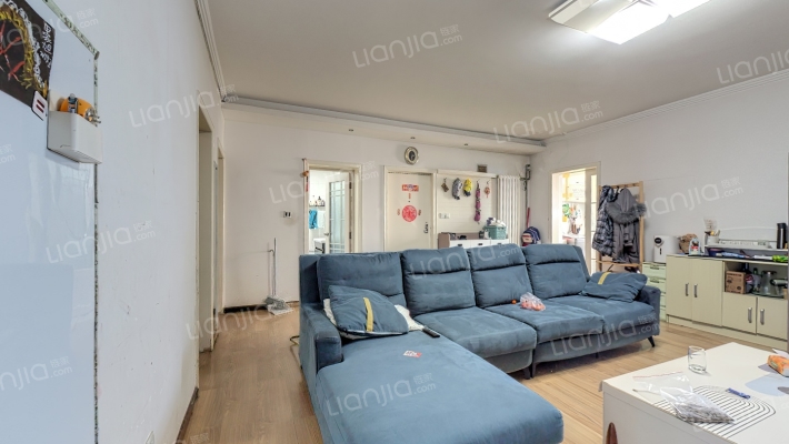 送变电家属院二手房实景图