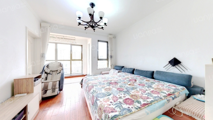 蓝泰海乐府二手房实景图