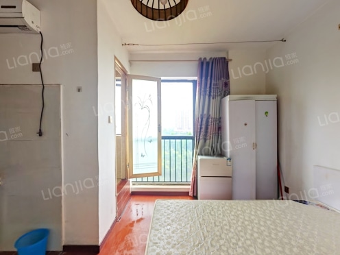 合租·金土地第一湾 4居室 南卧