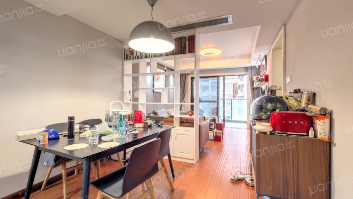 前海时代广场二手房实景图