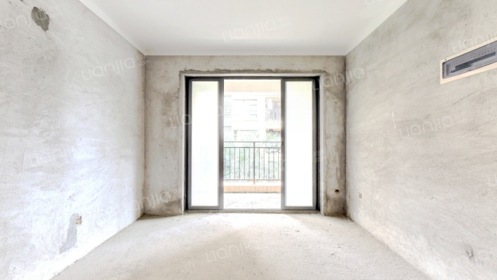 泰富华庭二手房实景图