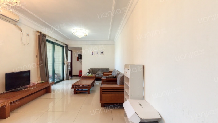 金碧领秀国际二手房实景图