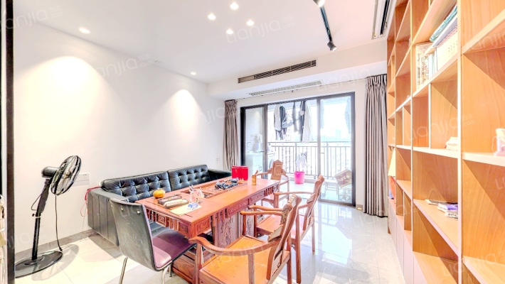 远洋风景二手房实景图