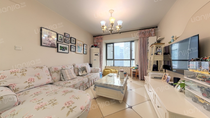 蓝光凯丽美域二手房实景图