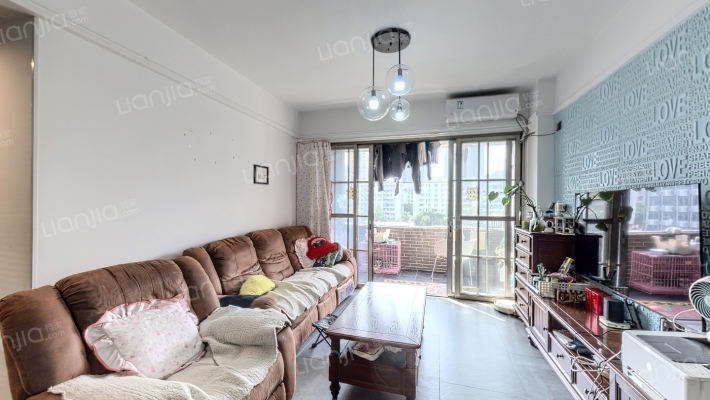 嘉怡花苑二手房实景图