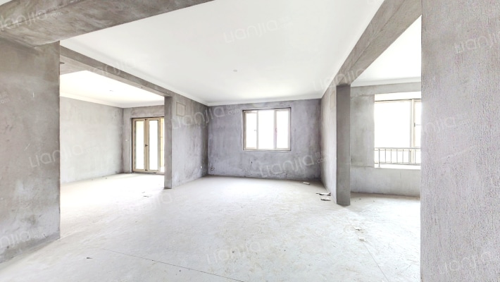 伊顿花苑二手房实景图