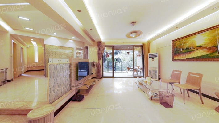 东和春天东区二手房实景图