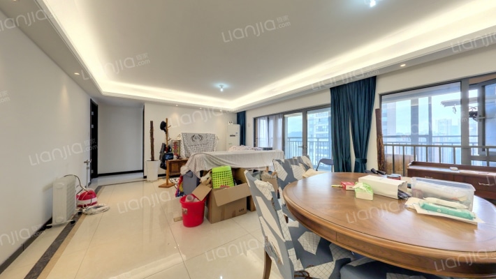 万科富中翡翠传奇森林公园二手房实景图