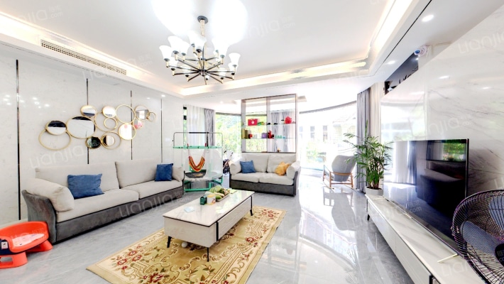 银丰别墅二手房实景图