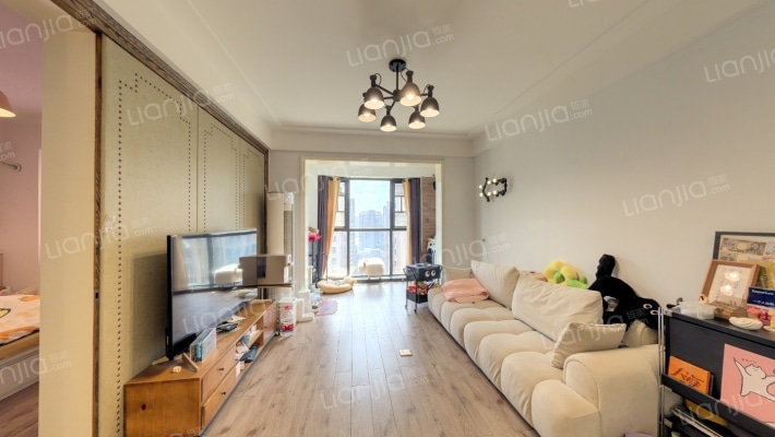 辉煌国际城二期二手房实景图