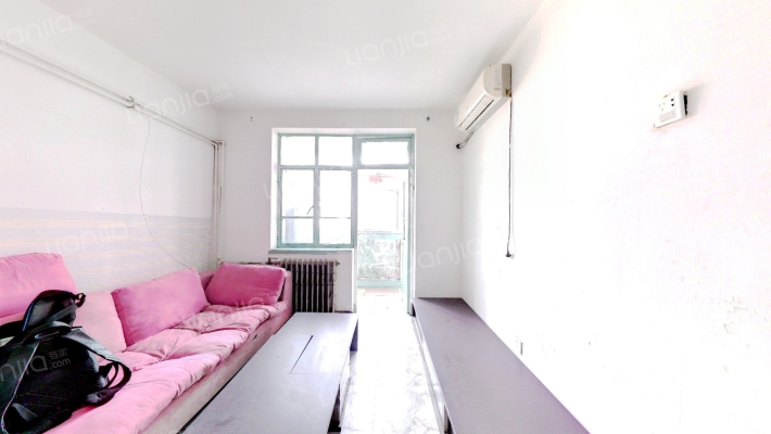 卫安南里二手房实景图