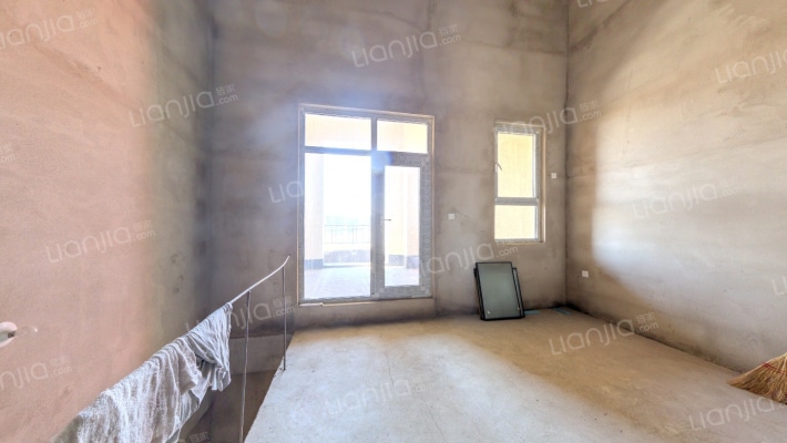 汇置湖畔公园二手房实景图